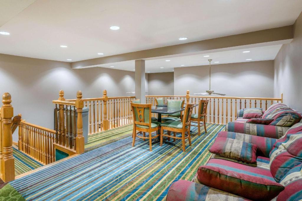 Quality Inn & Suites Τζέφερσον Σίτι Εξωτερικό φωτογραφία