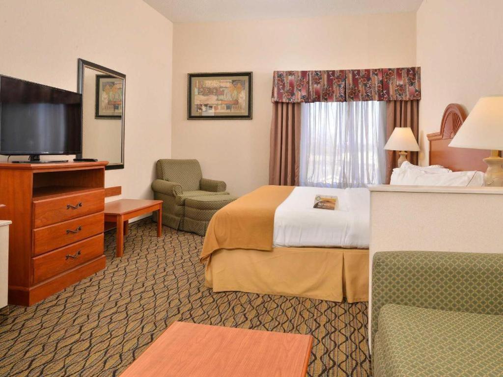 Quality Inn & Suites Τζέφερσον Σίτι Εξωτερικό φωτογραφία