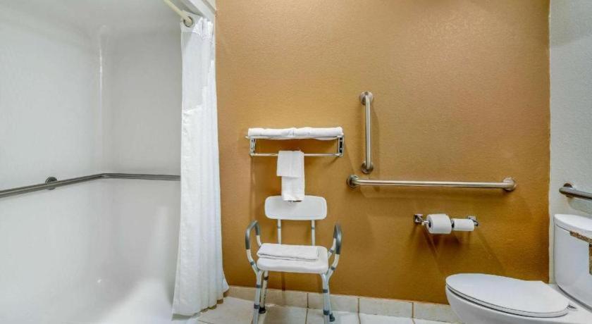 Quality Inn & Suites Τζέφερσον Σίτι Εξωτερικό φωτογραφία