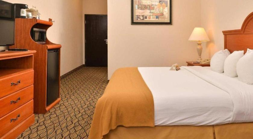 Quality Inn & Suites Τζέφερσον Σίτι Εξωτερικό φωτογραφία
