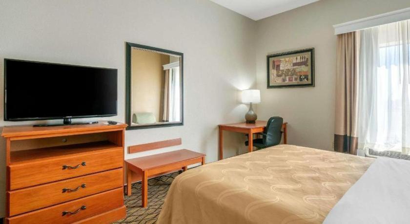 Quality Inn & Suites Τζέφερσον Σίτι Εξωτερικό φωτογραφία