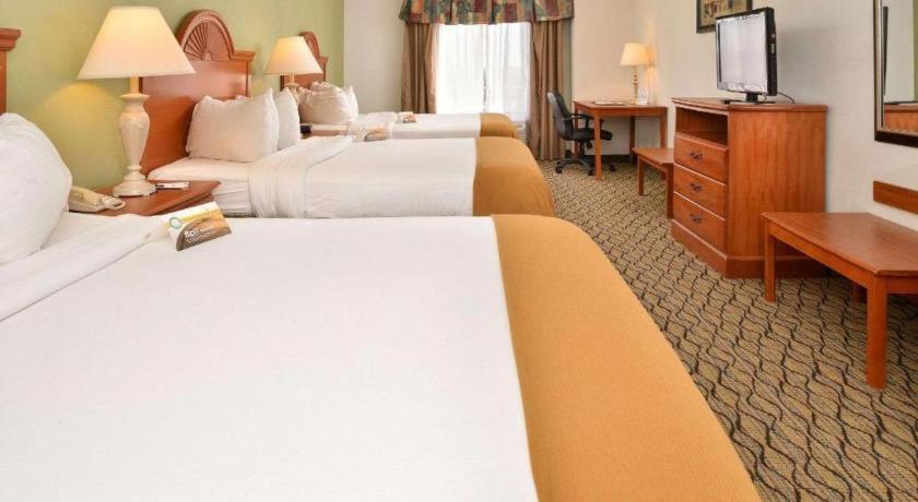Quality Inn & Suites Τζέφερσον Σίτι Εξωτερικό φωτογραφία
