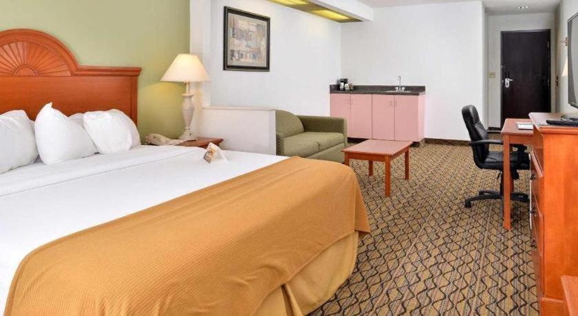 Quality Inn & Suites Τζέφερσον Σίτι Εξωτερικό φωτογραφία