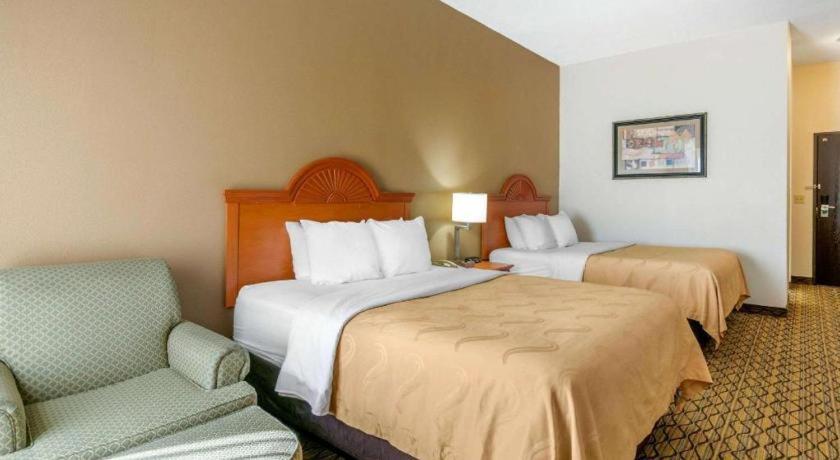 Quality Inn & Suites Τζέφερσον Σίτι Εξωτερικό φωτογραφία