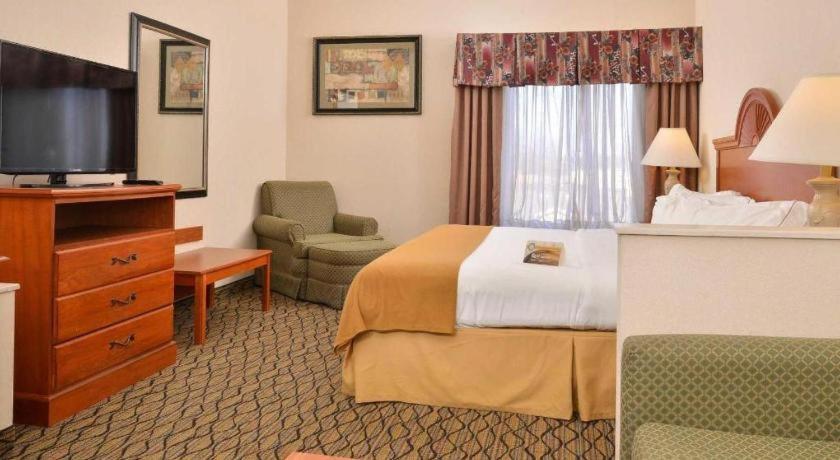 Quality Inn & Suites Τζέφερσον Σίτι Εξωτερικό φωτογραφία