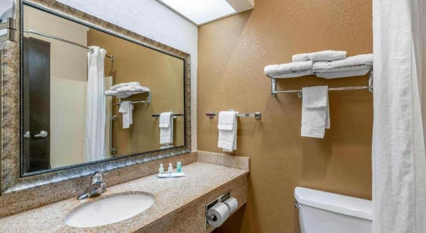 Quality Inn & Suites Τζέφερσον Σίτι Εξωτερικό φωτογραφία